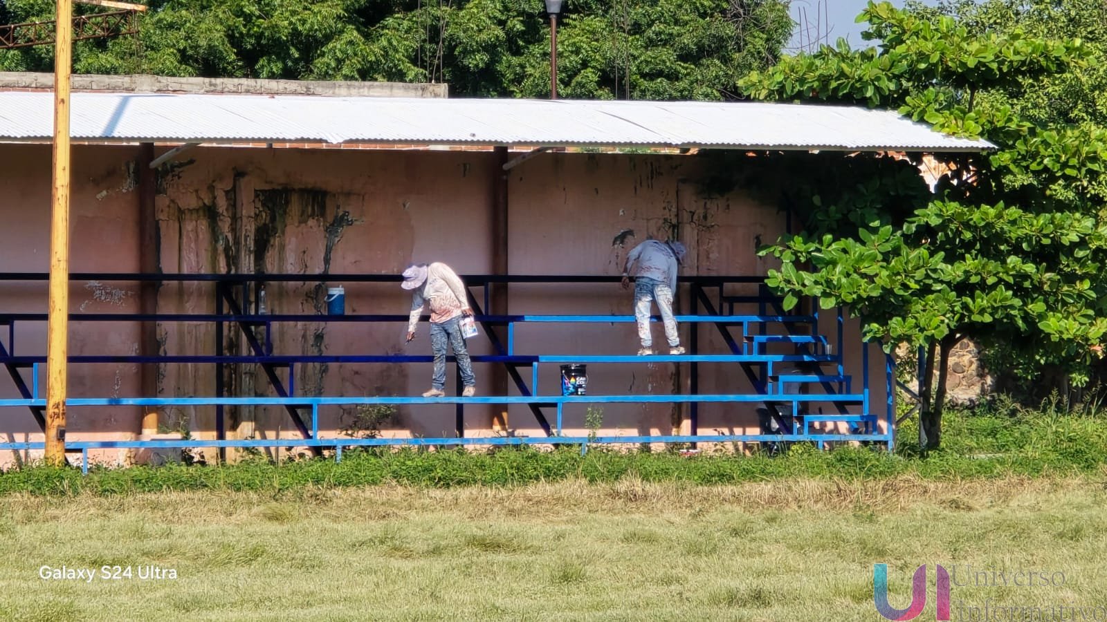 Dan mantenimiento a multideportivo de La Florida